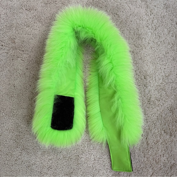Pologeorgis Genuine Neon Dyed Fox Fur Velcro Scarf Headband Collar in Green - Picture 12 of 17